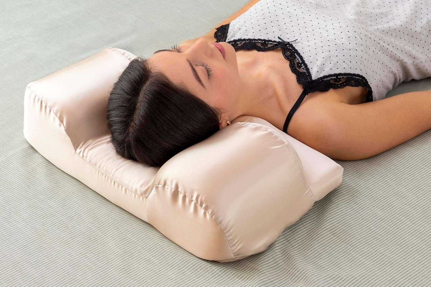 InnovaGoods Youthlow Anti-Wrinkle Cervical Pillow with Satin Cover